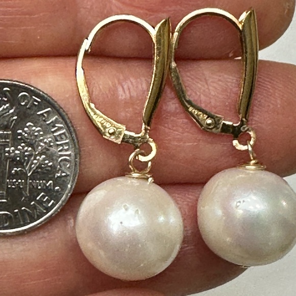 11.5mm White Cultured Freshwater Pearls 14K GF Shield Leverback Earrings - Picture 7 of 8